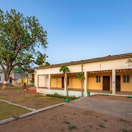 Mini Homestay Khajuraho Bagian luar foto