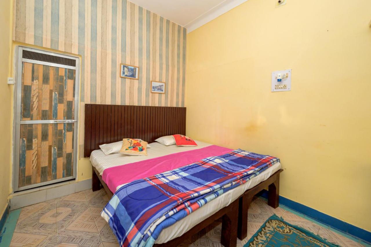 Mini Homestay Khajuraho Bagian luar foto