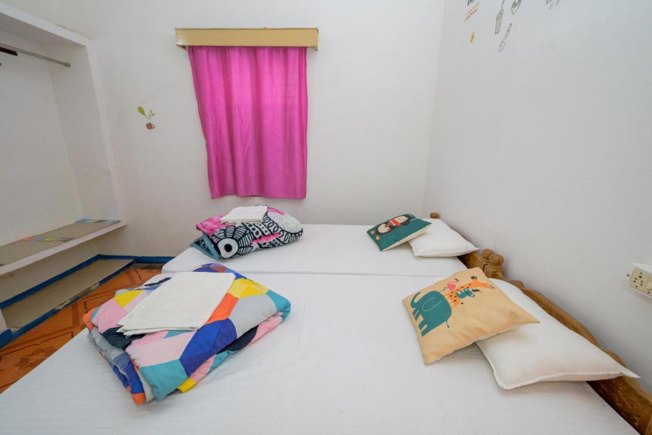 Mini Homestay Khajuraho Bagian luar foto