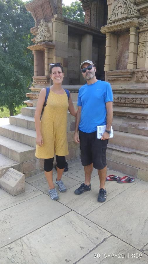 Mini Homestay Khajuraho Bagian luar foto