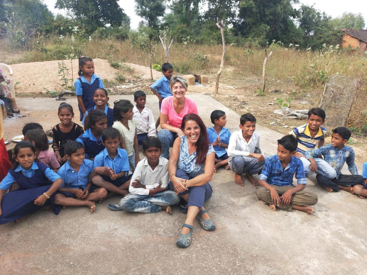 Mini Homestay Khajuraho Bagian luar foto