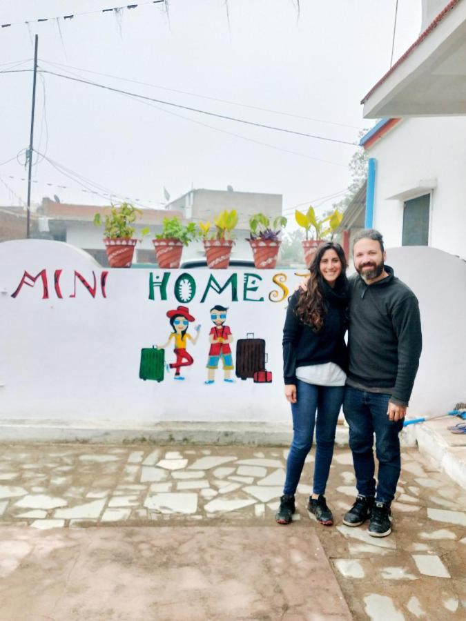 Mini Homestay Khajuraho Bagian luar foto
